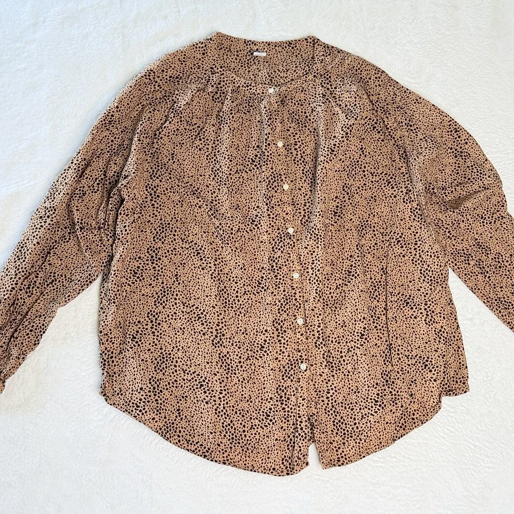 Old Navy Women's M Leopard Cheetah Print Peasant Blouse Button Front Balloon